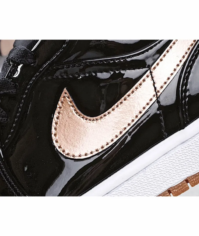 Air Jordan 1 Low GS 'Metallic Gold'