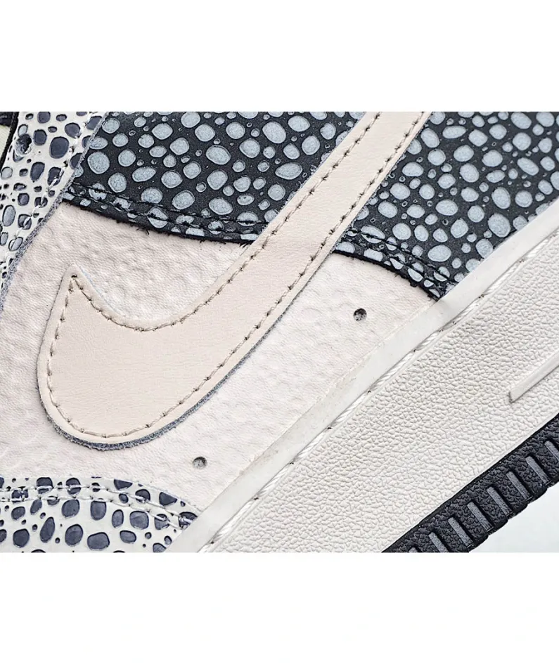 Nike Air Force 1 Low Low Top Sneakers