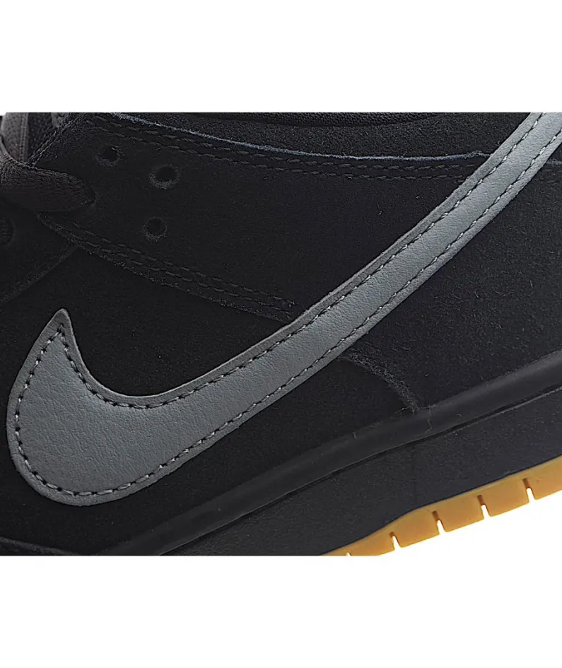 Nike SB Dunk Low "Fog" Black and Grey Low-Top Sneakers