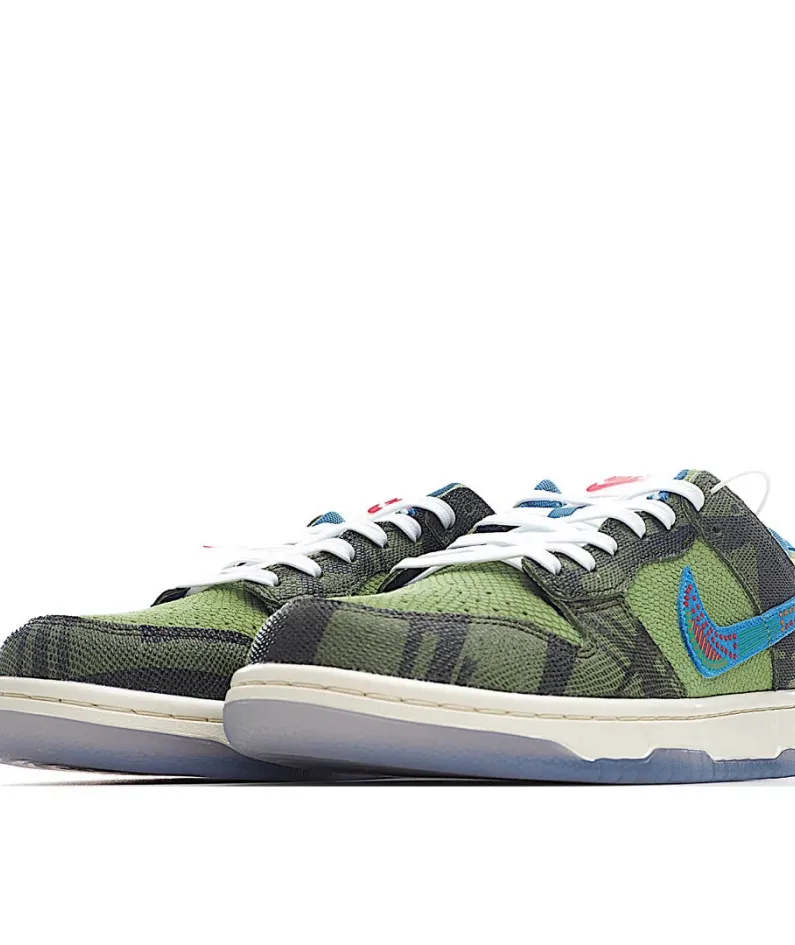 Nike Dunk Low Siempre Familia Low Top Blue