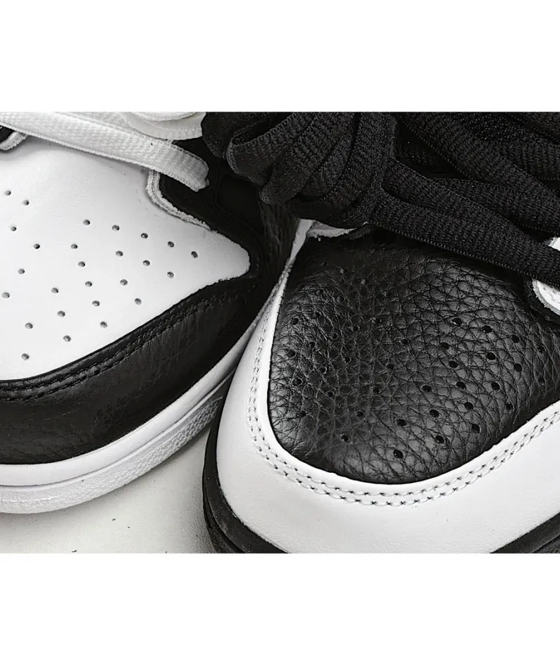 Nike SB Dunk Low Premium Yin Yang Low Top Sneakers
