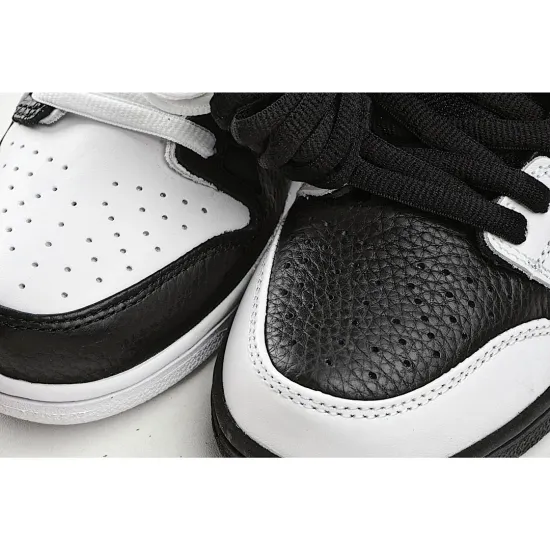 Nike SB Dunk Low Premium Yin Yang Low Top Sneakers