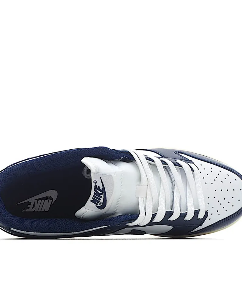 Nike Dunk Low Low-Top Sneakers
