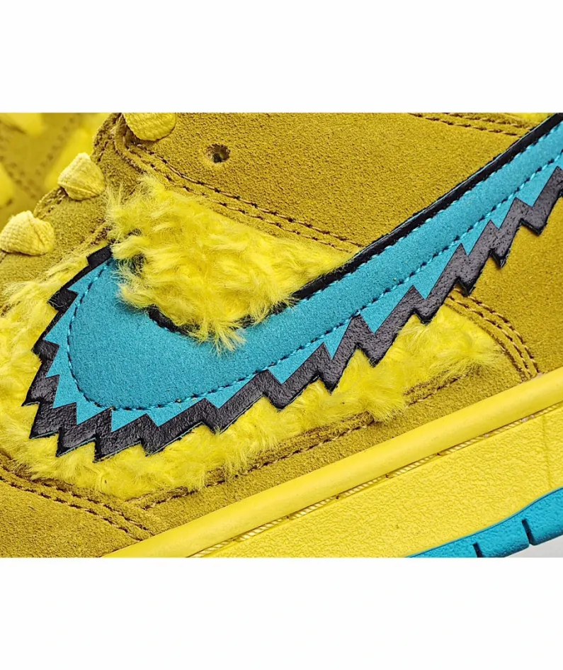 Nike SB Dunk Low Grateful Dead  