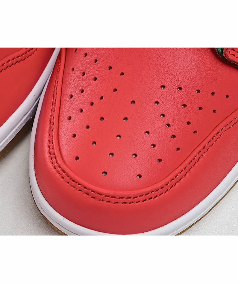 Nike SB Dunk Low Pro QS7-ELEVEn Low Top Sneakers