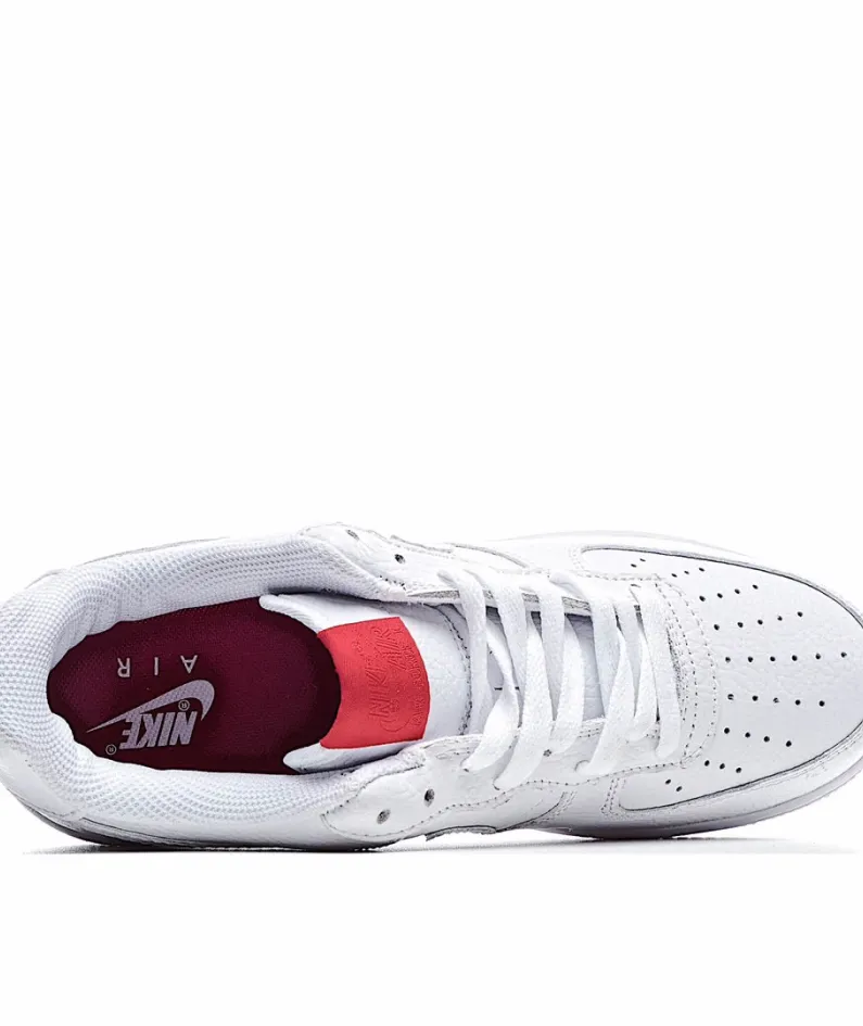 Nike Air Force 1 07 Low Low Top Sneakers