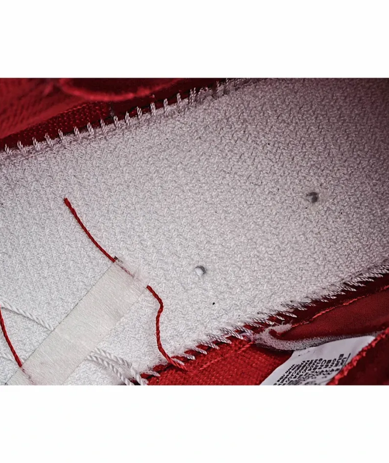 Wmns Air Jordan 1 Retro High OG 'Satin Red'