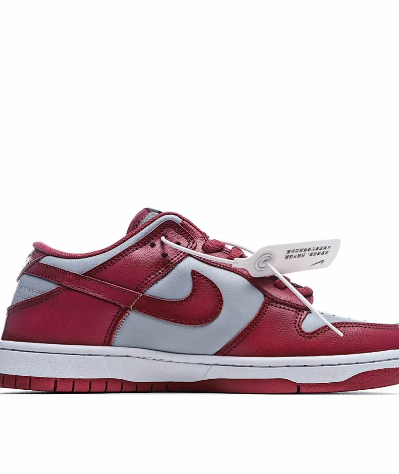 Nike SB Dunk Low Valentines Day Sneakers