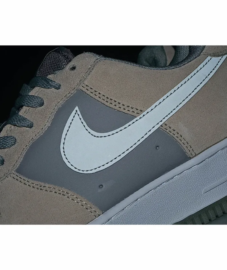 Nike Air Force 1 AF1 Sneakers