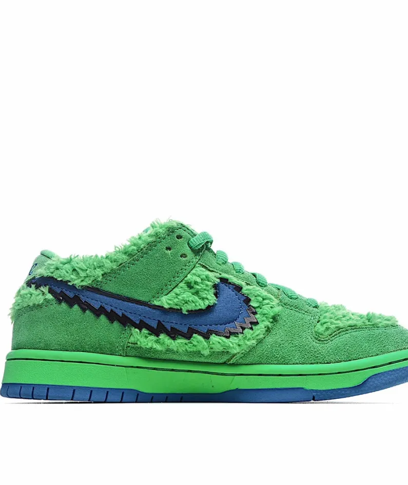 Nike SB Dunk Low Grateful Dead  