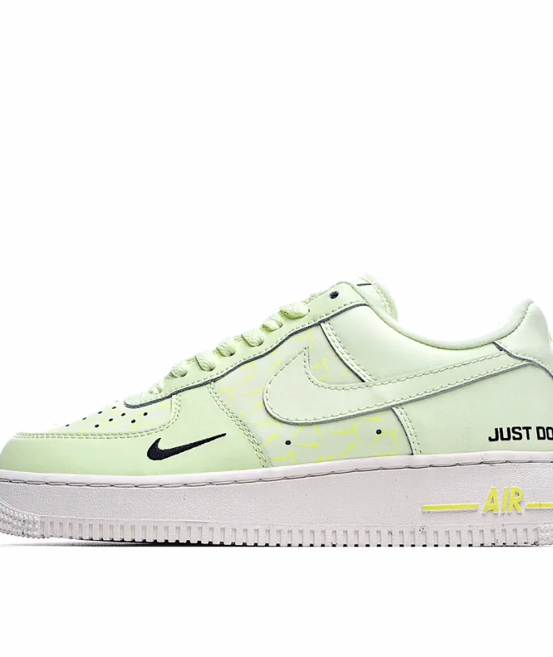 Nike Air Force 1 Low 