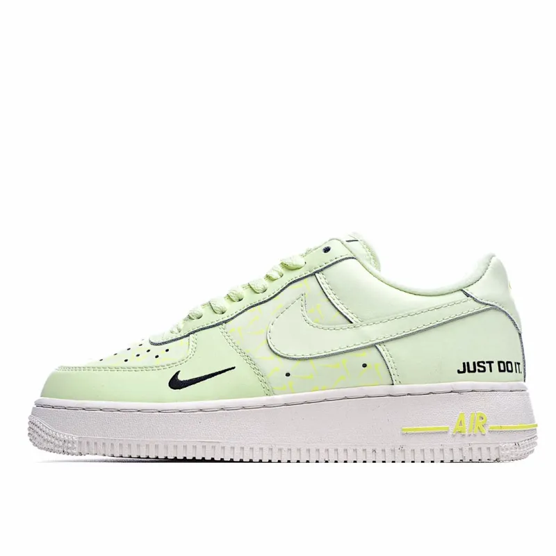 Nike Air Force 1 Low 