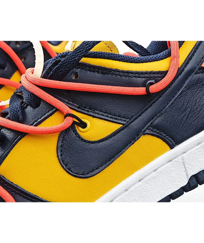 OFF-WHITE x Futura x Nike Dunk Low 板鞋  