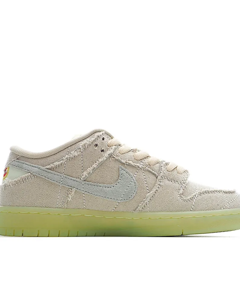 Nike SB Dunk Low Mummy Sneakers
