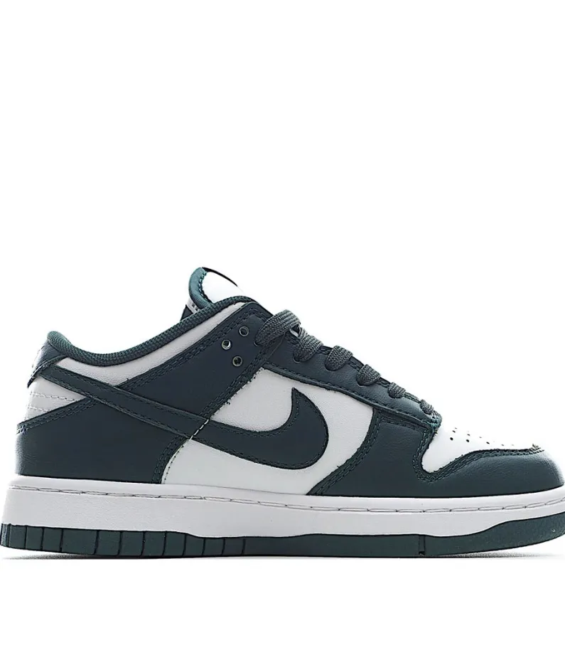 Nike SB Dunk Low Team Green Green Backboard Shoes