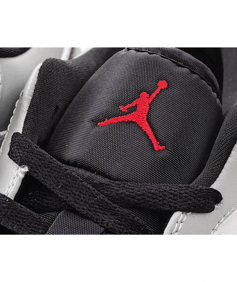 Air Jordan 1 Low 'Light Smoke Grey'