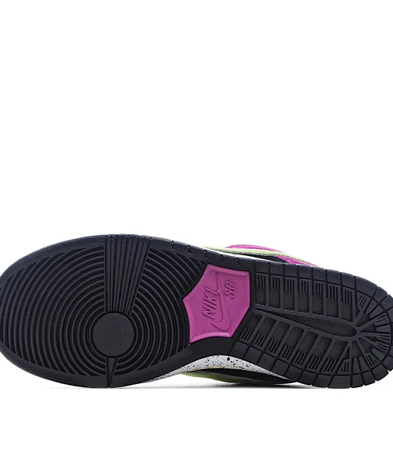 Nike Dunk SB Low SP Black Rose Low-Top Sneakers