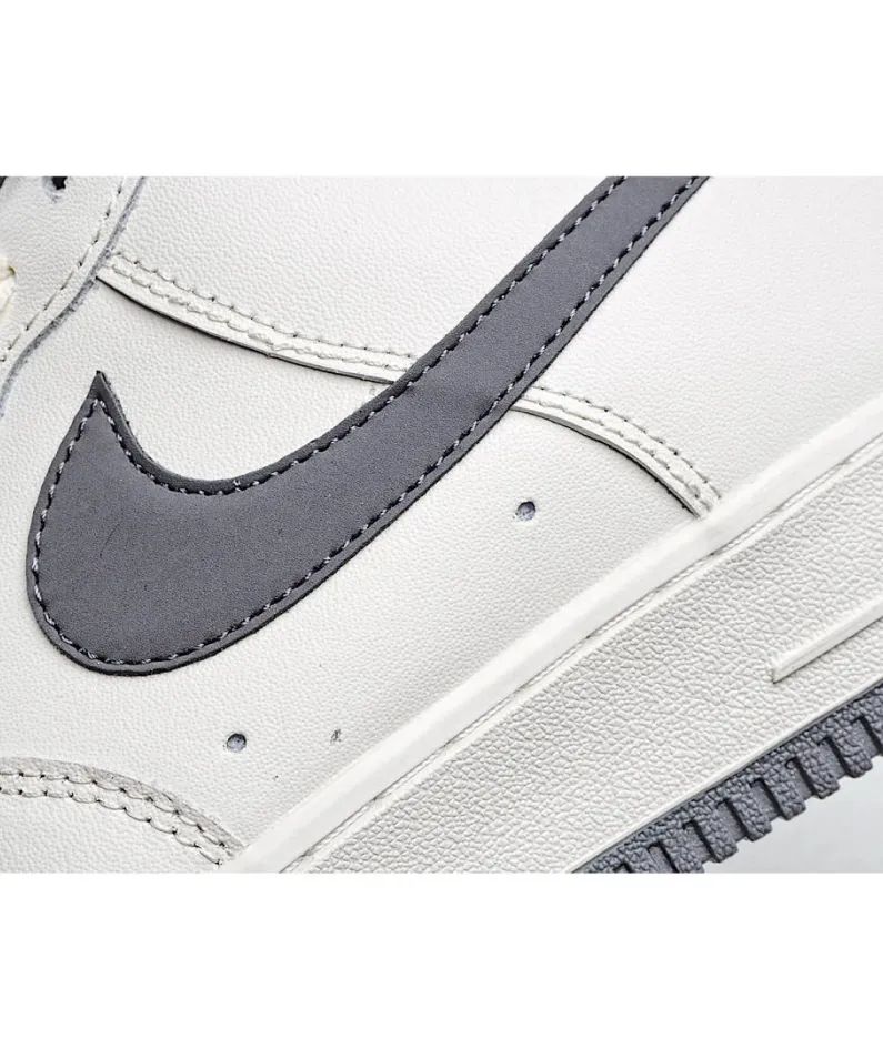 Nike Air Force1 07 Sneakers
