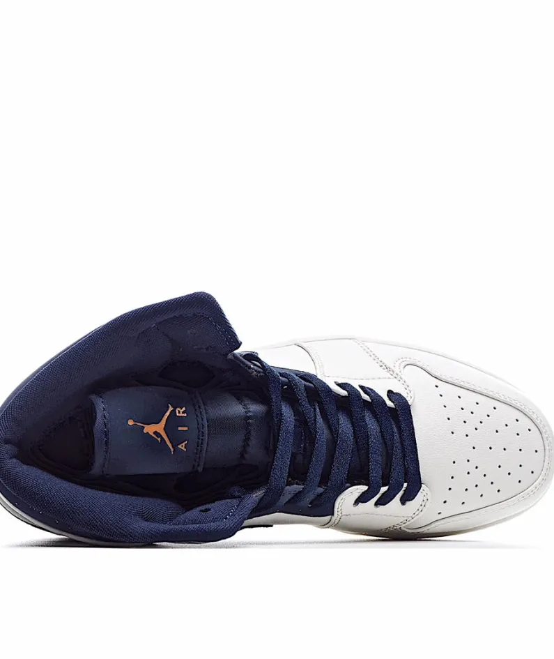 Air Jordan 1 Mid 'Jeter'