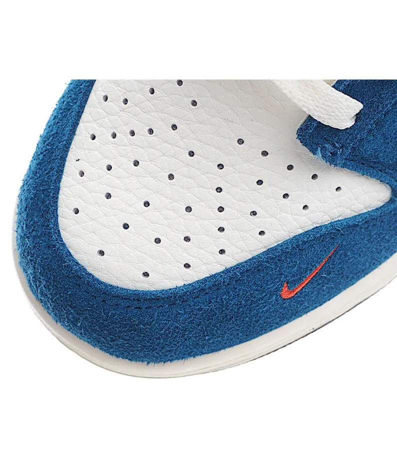 Kasina Nike Dunk SB Low "80s Bus" Low Top