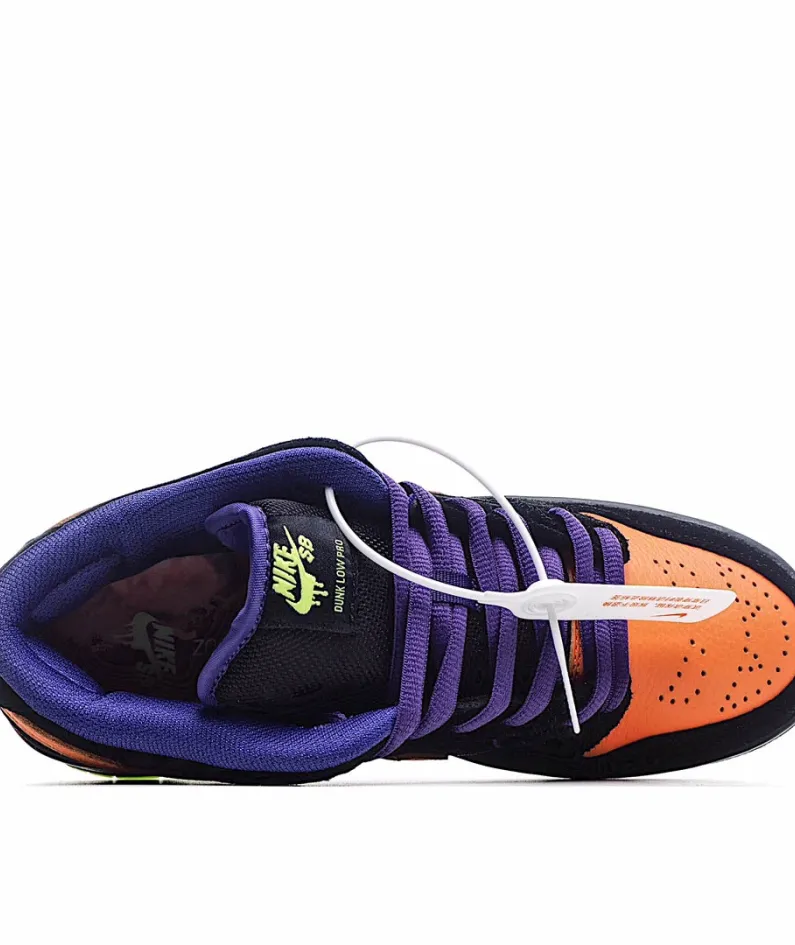 Nike SB DunkNight Of Mischief Low Top Sneakers