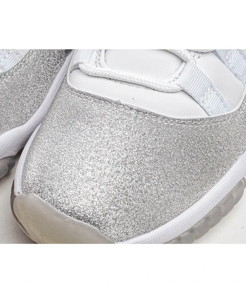 Wmns Air Jordan 11 Retro 'Vast Grey'