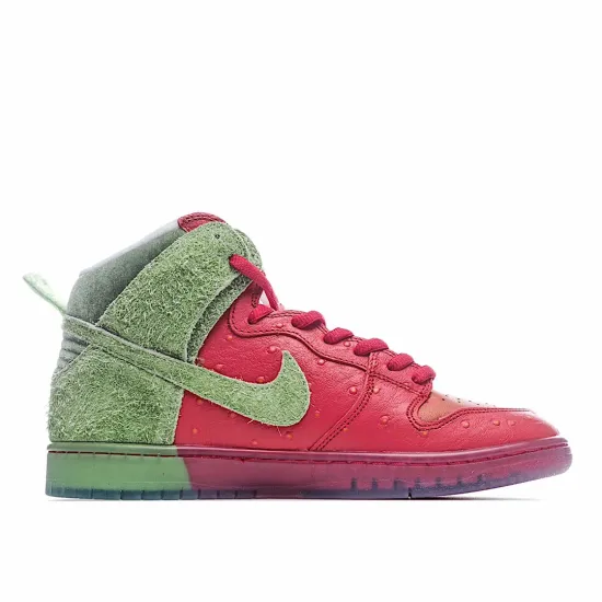 Nike SB Dunk High Pro QS 