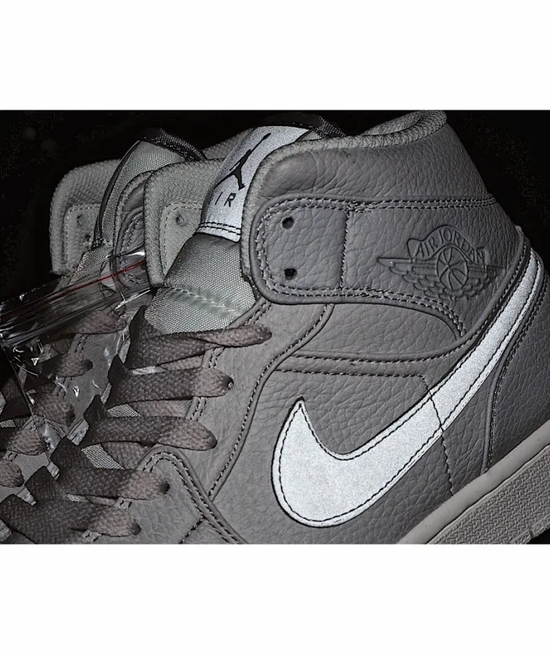 Air Jordan 1 Mid Retro SE 'Grey Fog'