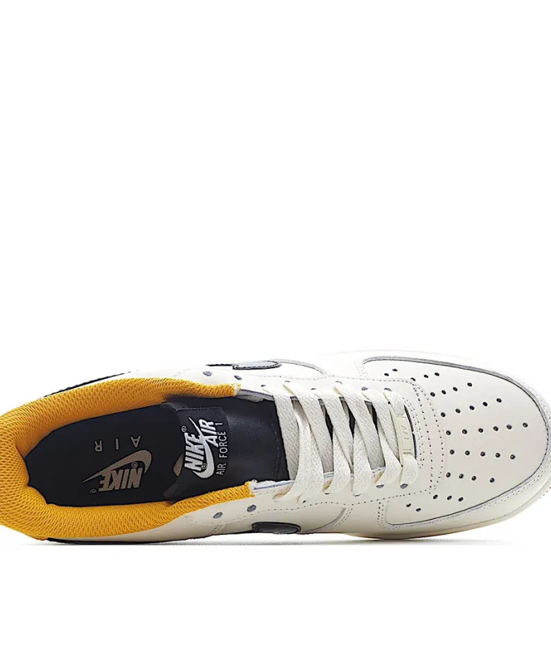 Nike Air Force 1 Low-Top Sneakers