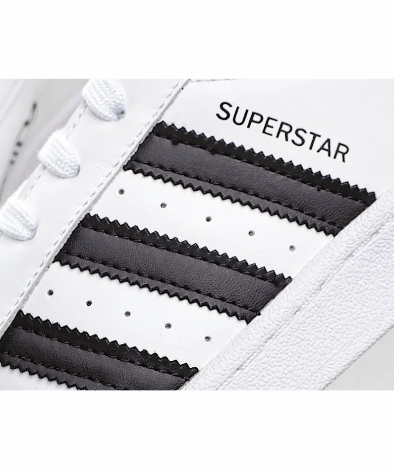 Adidas Superstar 'Valentine's Day'