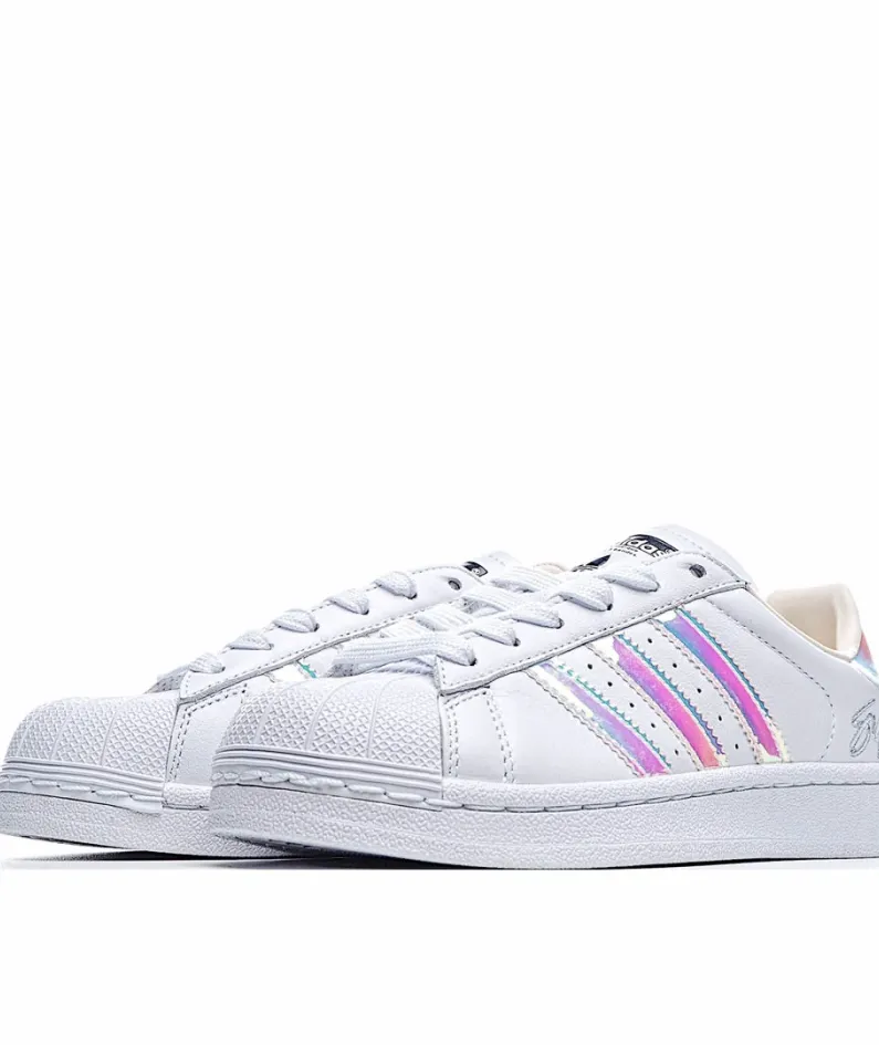 Adidas Superstar 'Iridescent'