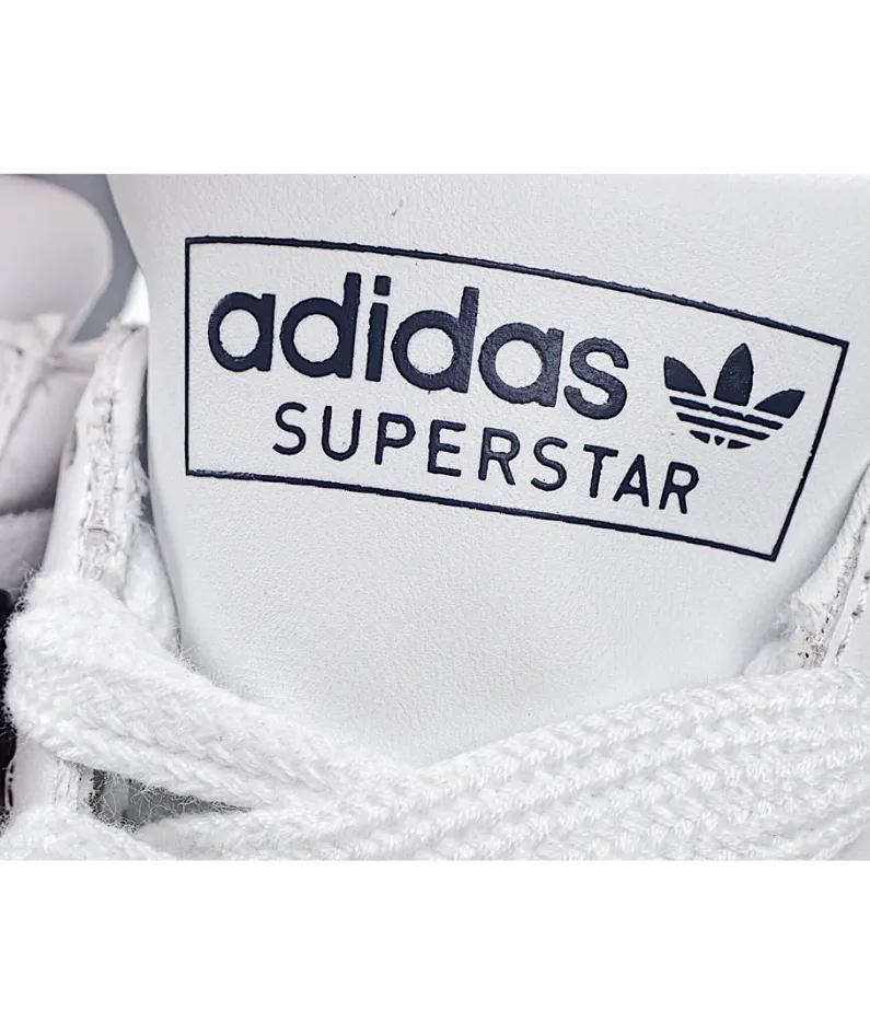 Adidas Superstar