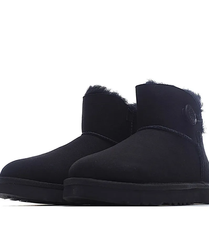 UGG Classic Mini series snow boots