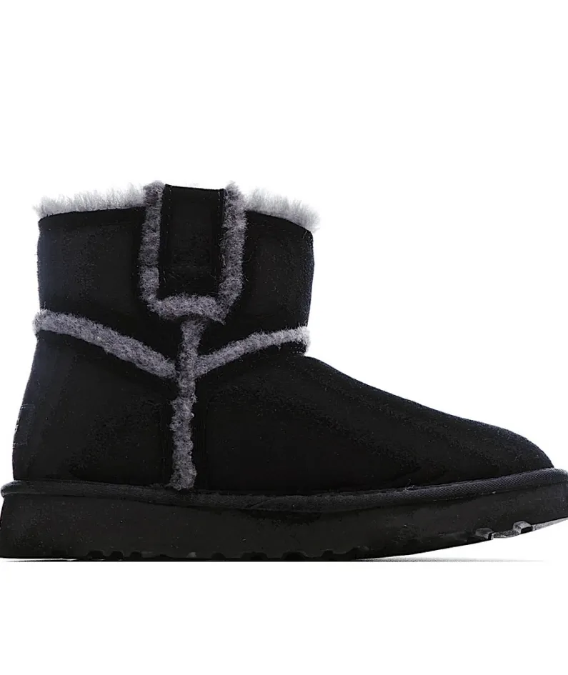 UGG Classic Mini series snow boots