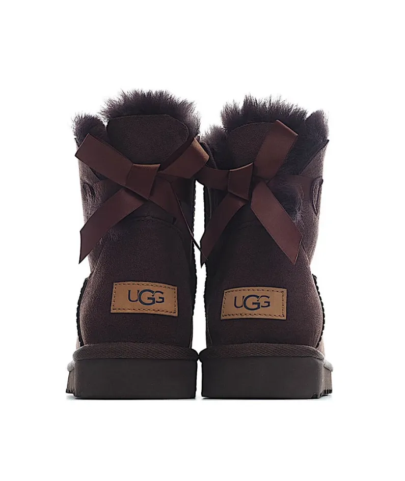 UGG Classic Mini series snow boots