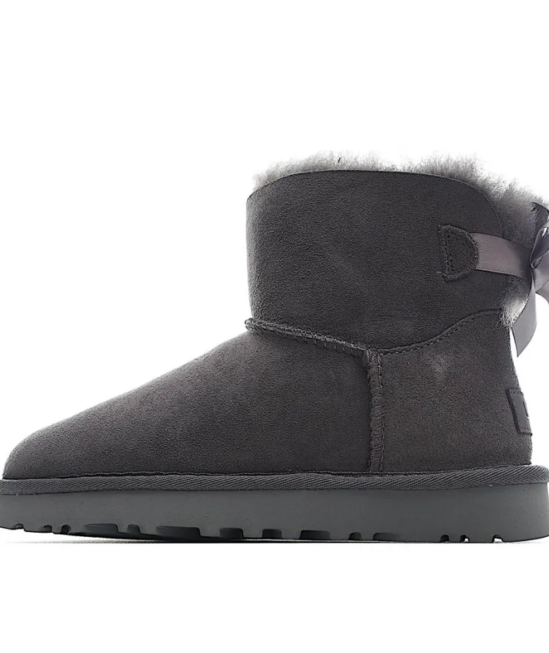 UGG Classic Mini series snow boots