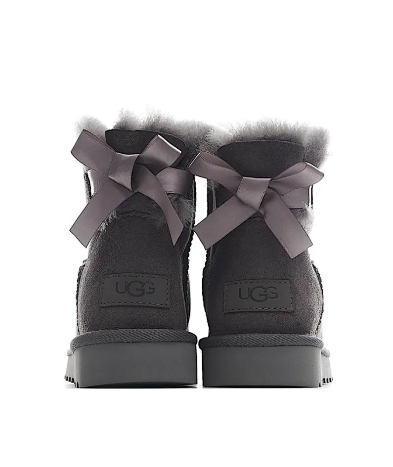 UGG Classic Mini series snow boots