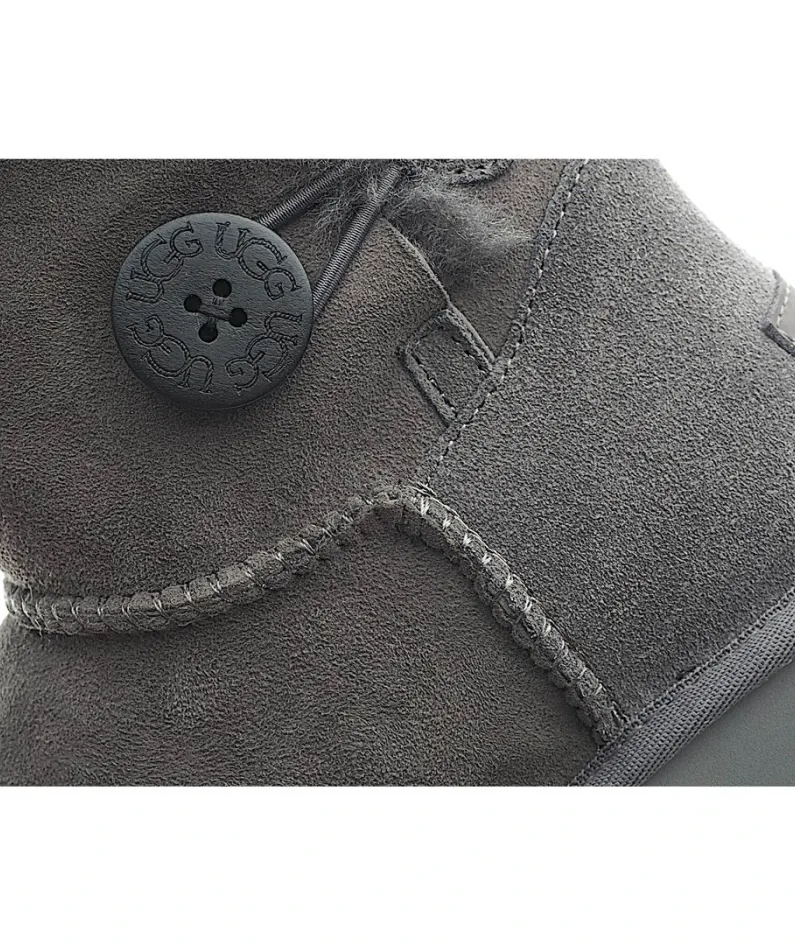 UGG Classic Mini series snow boots