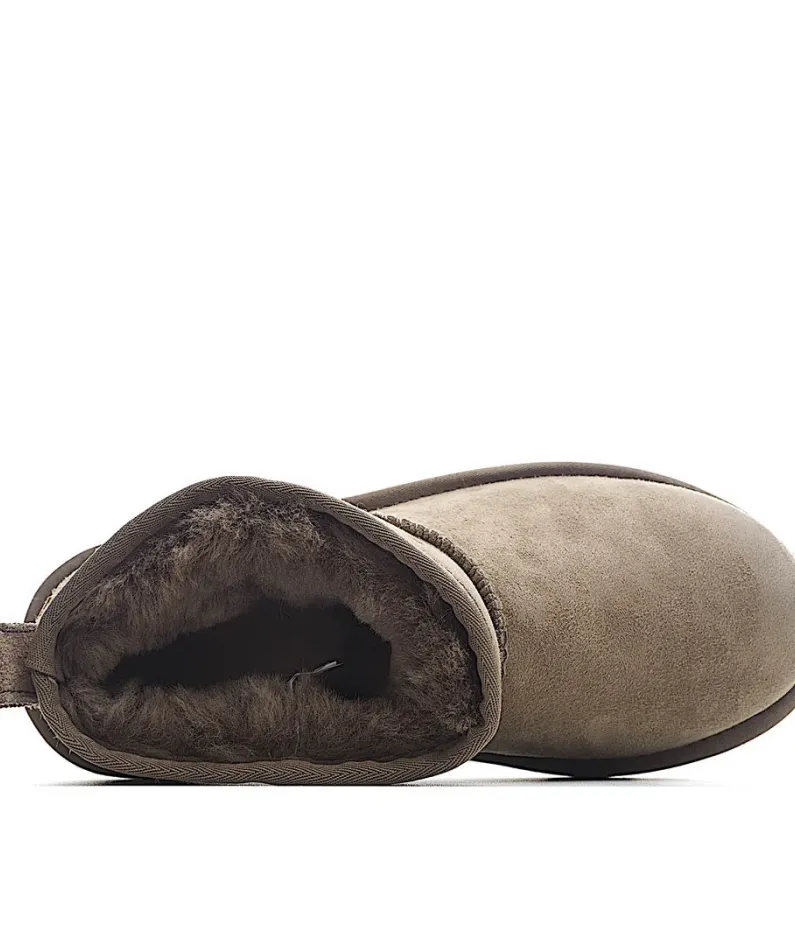 UGG Classic Mini series snow boots
