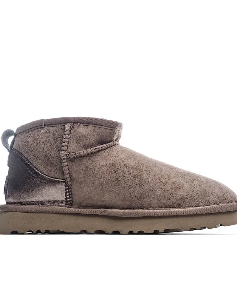 UGG Classic Mini series snow boots