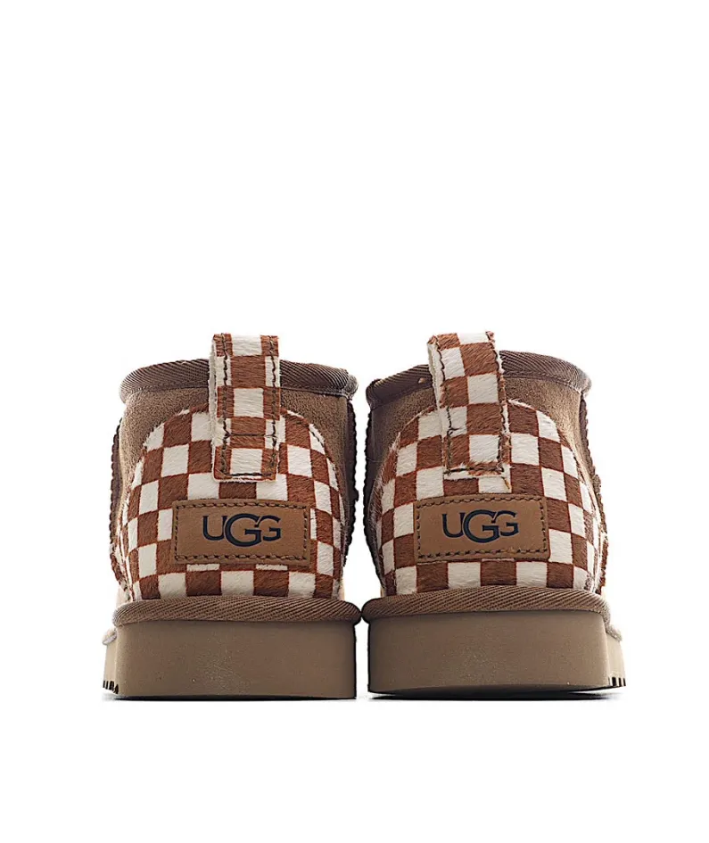 UGG Classic Mini series snow boots
