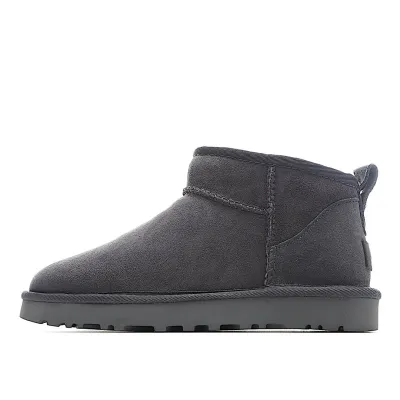 UGG Classic Mini series snow boots