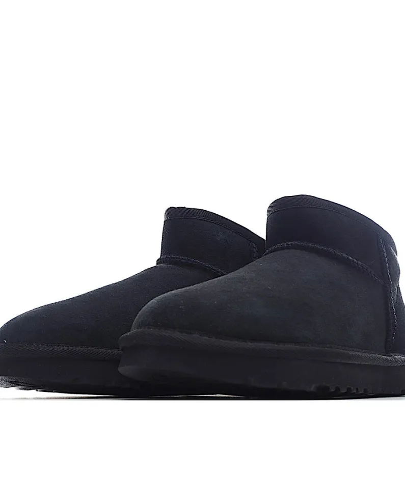 UGG Classic Mini series snow boots