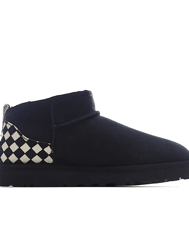UGG Classic Mini series snow boots