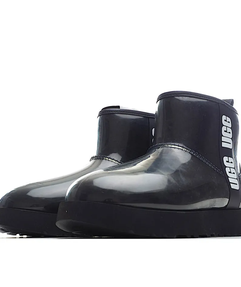 UGG Classic Mini series snow boots