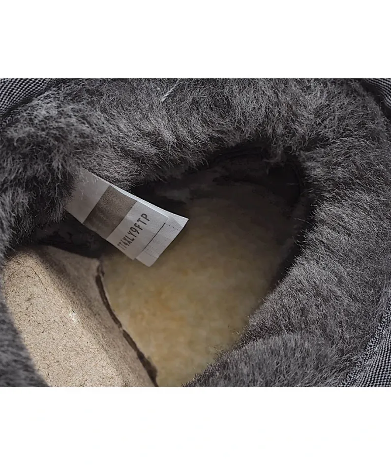 UGG Classic Mini series snow boots