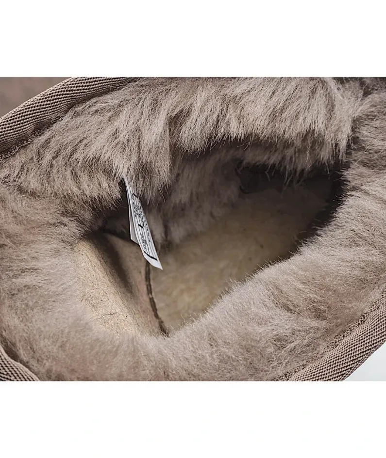 UGG Classic Mini series snow boots