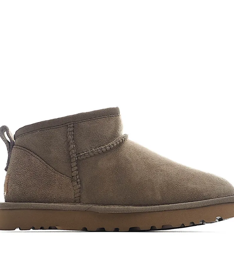 UGG Classic Mini series snow boots