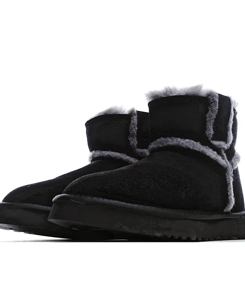 UGG Classic Mini series snow boots