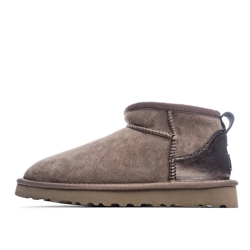 UGG Classic Mini series snow boots
